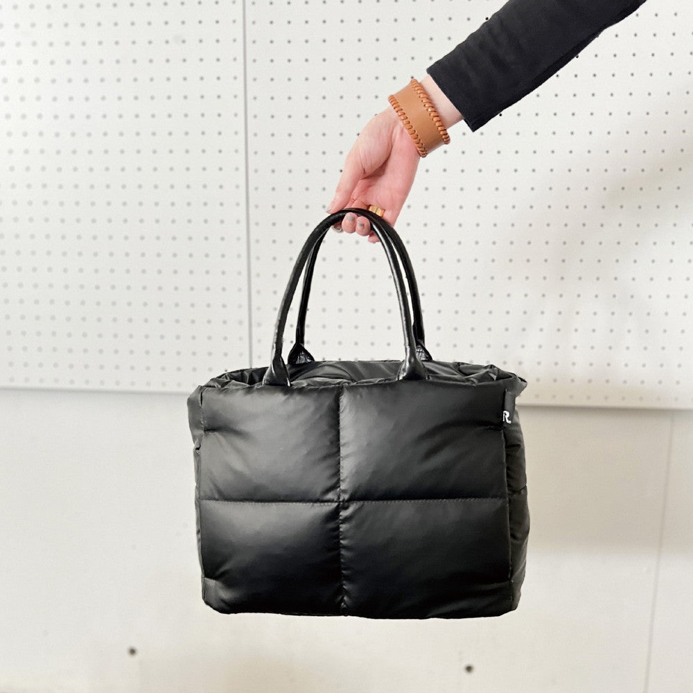 inspiration by FEATHER ROO FE.デリ.ROOTOTECARO-A / 1243