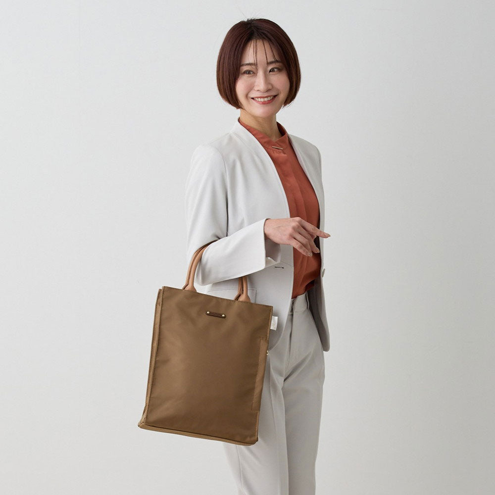 A-quatre – ROOTOTE FLAGSHIP STORE