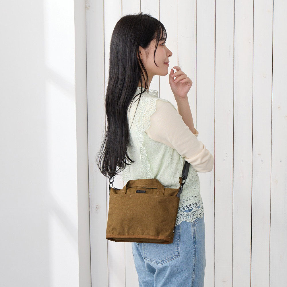 SN.ベビールー.ライトウォーターリペレント-G / 3631 – ROOTOTE