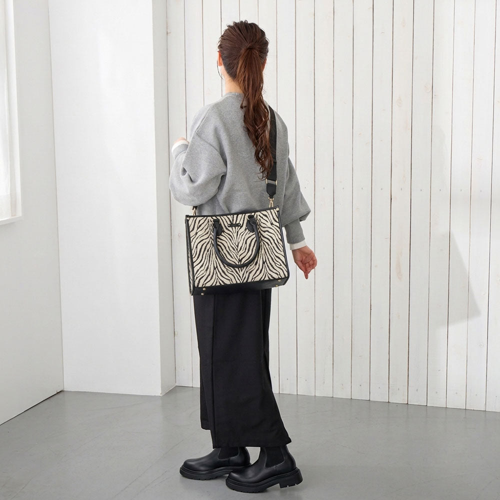 LT. Medium. Jacquard-A / 3747